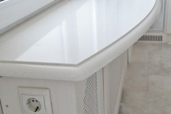 Alféizar de ventana blanco de aglomerado de cuarzo Aleutian White