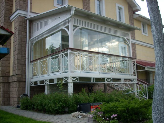 Koja je razlika između lođe i balkonskog balkona - produženja