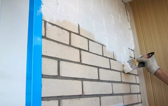 Kako slikati zid od opeke na balkonu - zahtjevi za završnu obradu