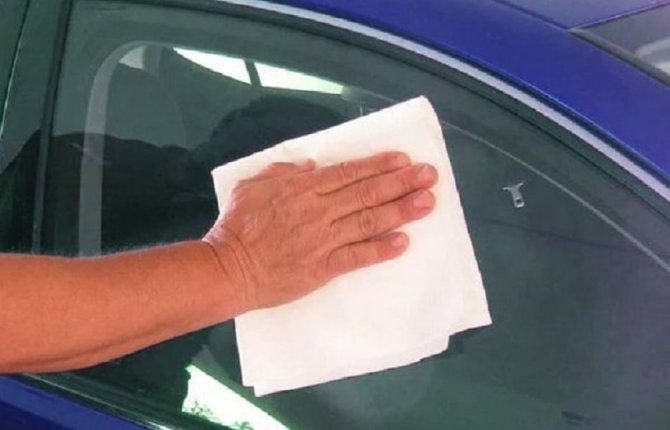 Fotografija 11: Održavanje zatamnjenog stakla PDLC