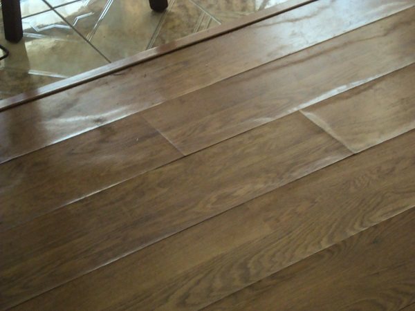 photo: the laminate is swollen on the balcony
