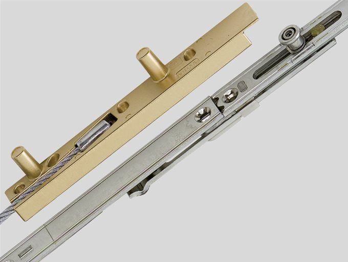 Foto: MACO SAFETY PIN rekommenderas för tunga träskärmar *