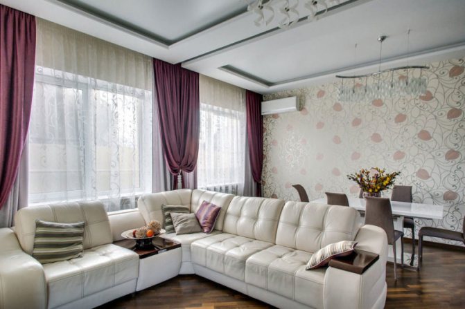 Perdele din interior: cum să alegeți perdelele cu o ușă de balcon