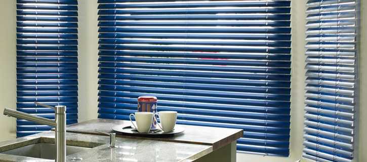 Horisontale persienner i aluminium