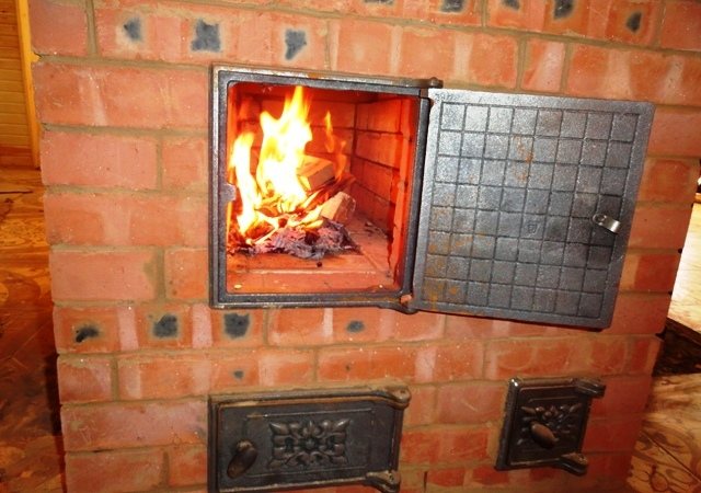 Korištenje drva za potpalu