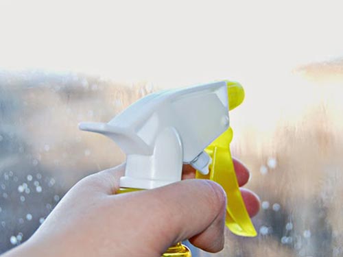 How to clean windows in winter