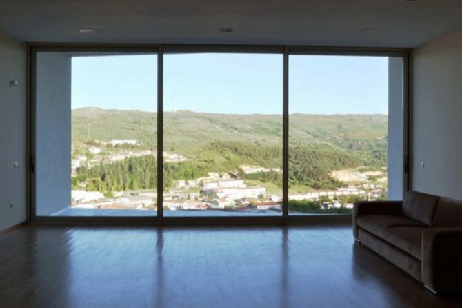 Hur man sätter ett panoramafönster i plast