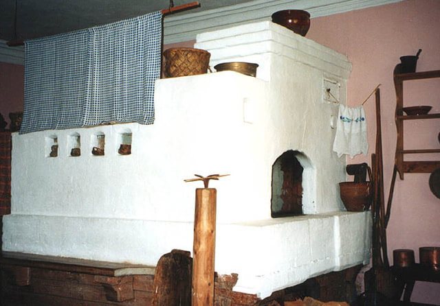 bir Rus sobası odunla nasıl düzgün şekilde ısıtılır