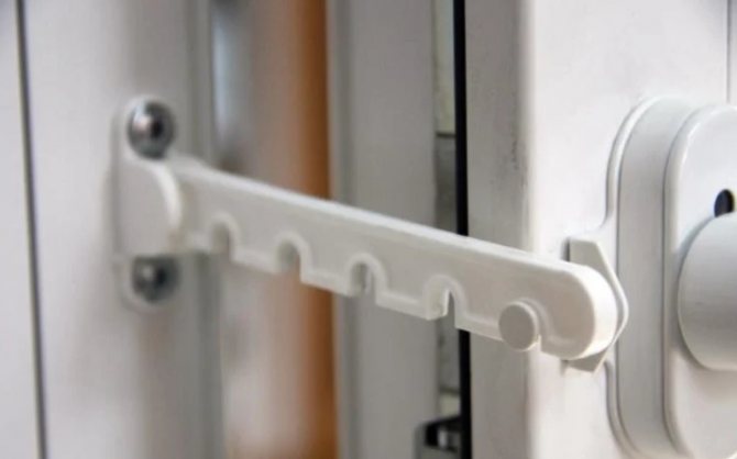 Como instalar um limitador em uma janela de plástico com suas próprias mãos: procedimento de trabalho e dicas úteis