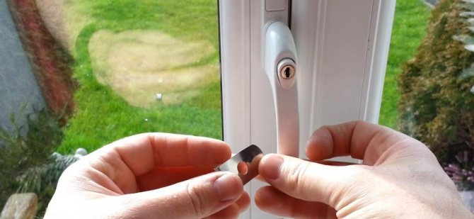 Hvordan installere en begrenser på et plastvindu med egne hender: arbeidsprosedyre og nyttige tips