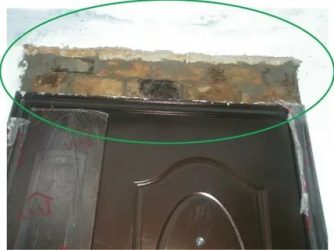 Kako zatvoriti otvor iznad ulaznih vrata?