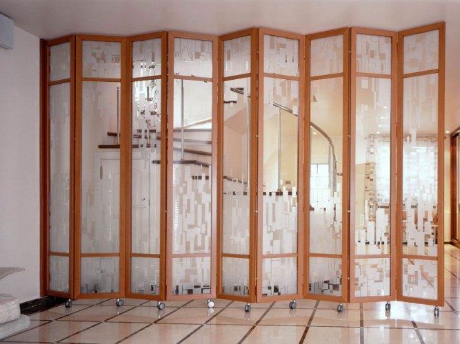 How to fix glass in a plasterboard partition