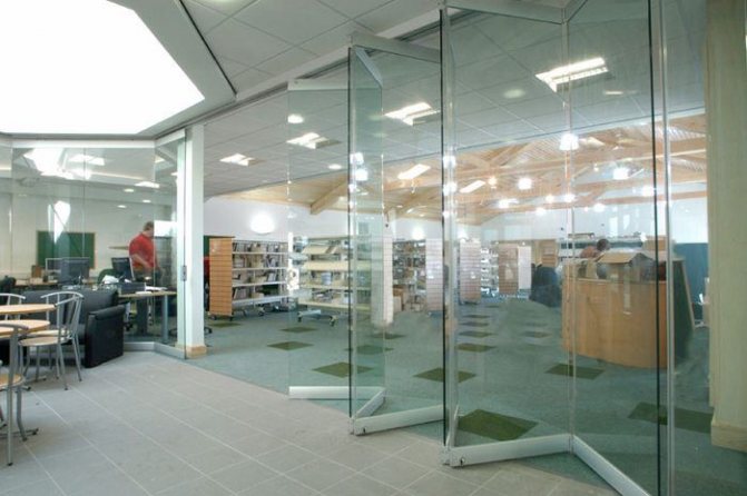 How to fix glass in a plasterboard partition
