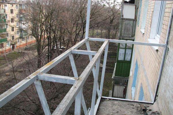 труп