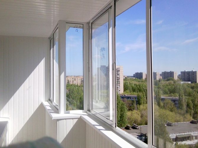 imagen de balcones acristalados fríos