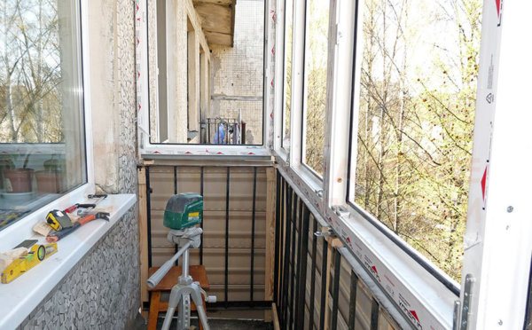 poze cu geamuri de balcon
