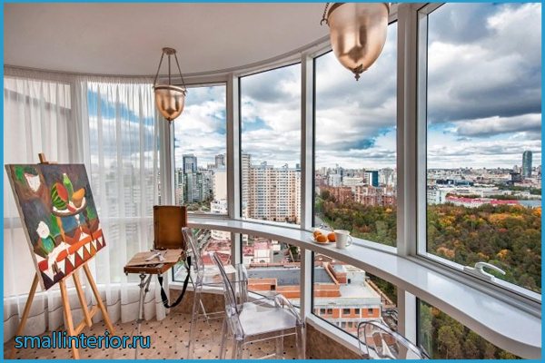 Round balcony