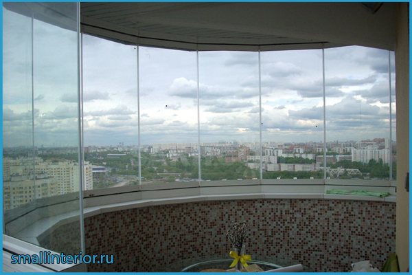 Round balcony