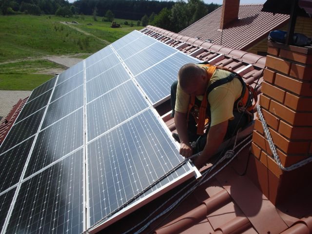 Comprar uma bateria solar não é o principal, o principal é a sua correta instalação.