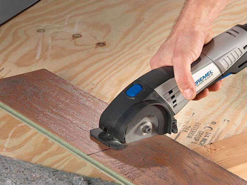 Laminát na balkóne, môžem ho dať a ktorý z nich si vybrať: klady a zápory