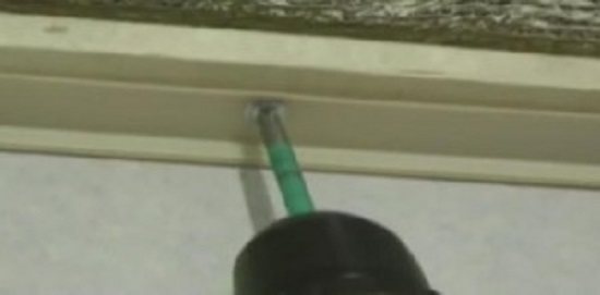 Inštalácia upevňovacej lišty sokla