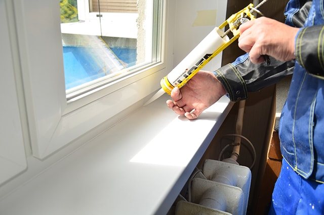 instalación de alféizares para ventanas de plástico