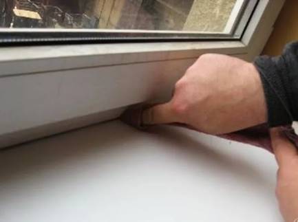 Glass can be the cause of the cold from plastic windows