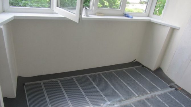 Je možné inštalovať batérie na balkóne: koordinácia, čo je potrebné zvážiť, postup