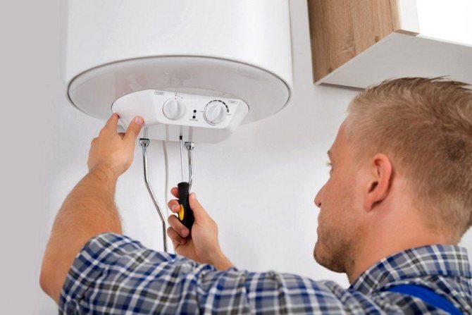 elektrický akumulačný ohrievač vody plochý 80 litrov
