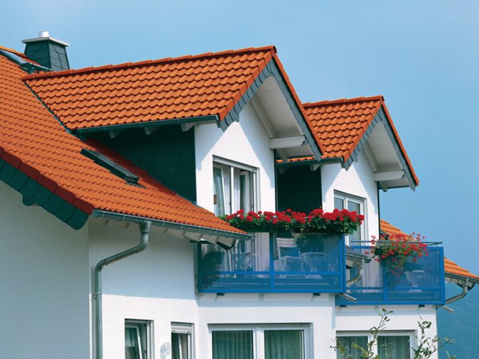 Natural shingles are the most popular roofing material in Europe