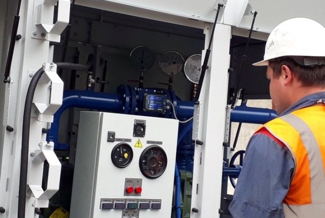 Uma amostra do ato de teste hidráulico do sistema de aquecimento