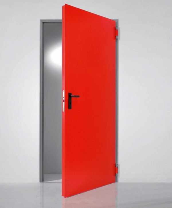 Single leaf metal door