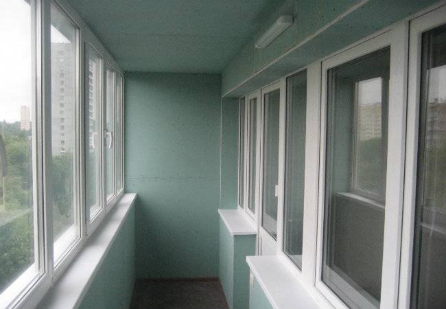 Завършване на балкон или лоджия с гипсокартон