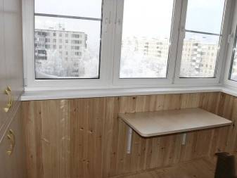 Skladací stôl na balkóne pre svojpomocne - niekoľko modelov s podrobnými pokynmi