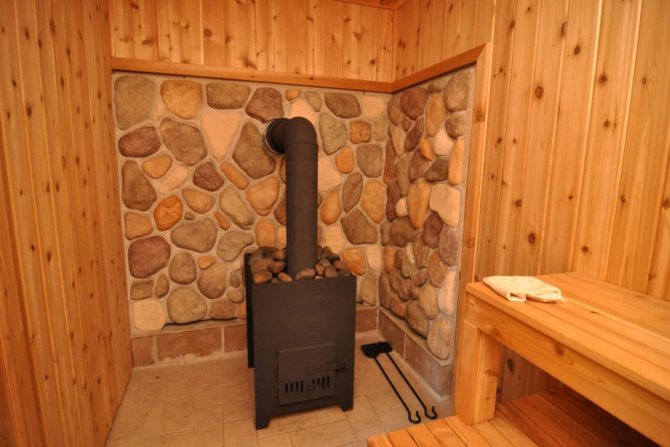 Aquecedor de sauna aberto ou fechado para um banho russo