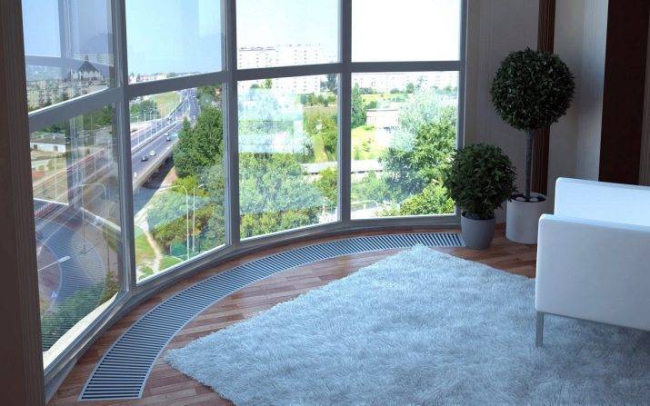 Vitrage panoramique d'un balcon: types et caractéristiques de la technologie