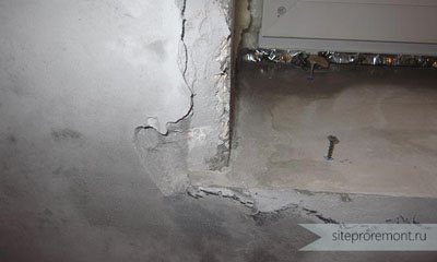 Пяна за монтаж на первази