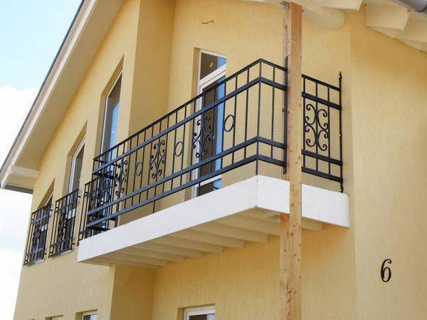 Balustrade de balcon: tipuri de balustrade de balcon