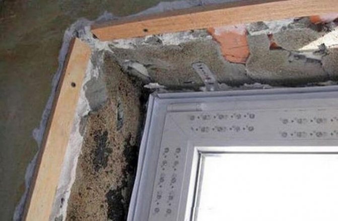 Sıva için hazırlanmış pencere yüzeyi