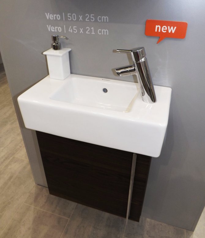 Lavatório suspenso por Duravit na MosBuild 2014