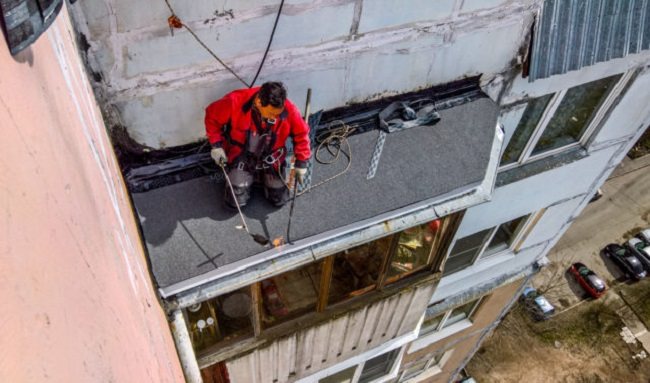 Instrucțiuni pas cu pas DIY pentru repararea unui acoperiș pe un balcon cu o fotografie și o descriere