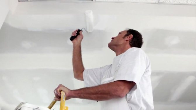 Teto da cozinha com fogão a gás: qual é melhor fazer?