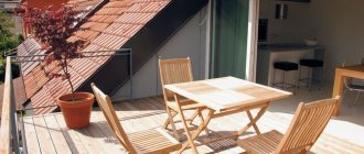 prostrani balkon u potkrovlju