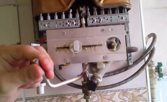Reparación bricolaje de calentadores de agua a gas.