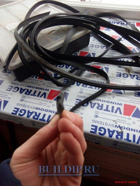 Junta de goma para ventanas de aluminio.