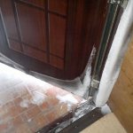 Izolație autoadezivă pentru ferestre și uși. Izolație pentru uși (autoadezivă și fetru): aflați cum să alegeți