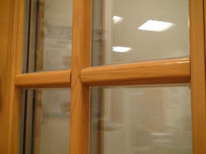 Mlazne i lažne veze za PVC prozore iznad glave