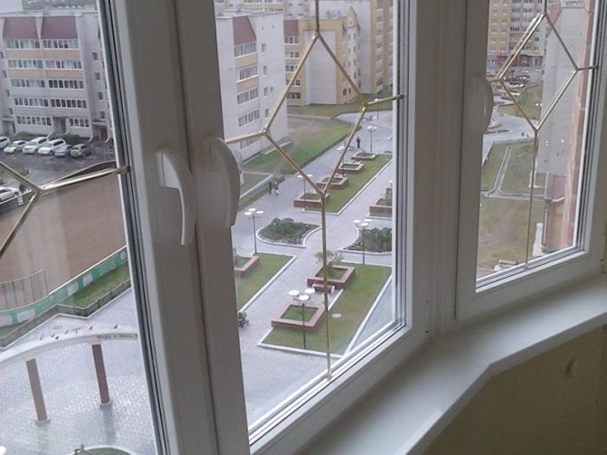 Kratke i lažne veze za sorte PVC prozora