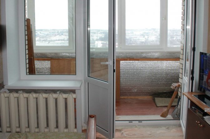Shtulpovaya dvere na balkón