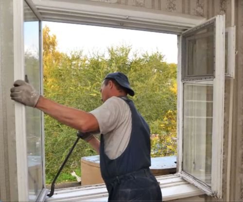 Quitamos las hojas de las ventanas.